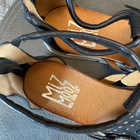 Miz Mooz Kane Gladiator Studded Sandal flat size 40 - Picture 6 of 9